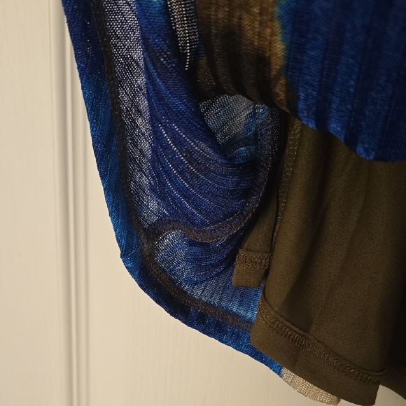 DKNY Multicolor Abstract Tie Dye V-Neck Blouse With Gathered Center Size XL - Picture 7 of 11